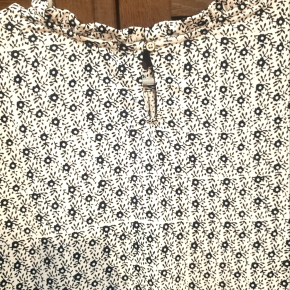 ADRIANNA PAPELL | Bubble Sleeve Blouse Floral Print Design Black/White M - Picture 4 of 4